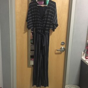 *FINAL SALE* American Eagle Jumpsuit